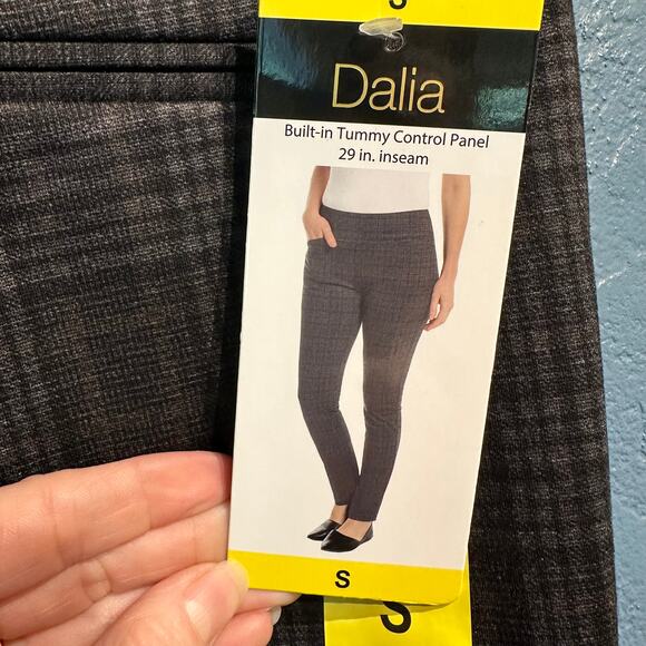 Dalia NWT Size Small Plaid Pants Black Brown Narrow Leg Mid Rise Office - Picture 6 of 8